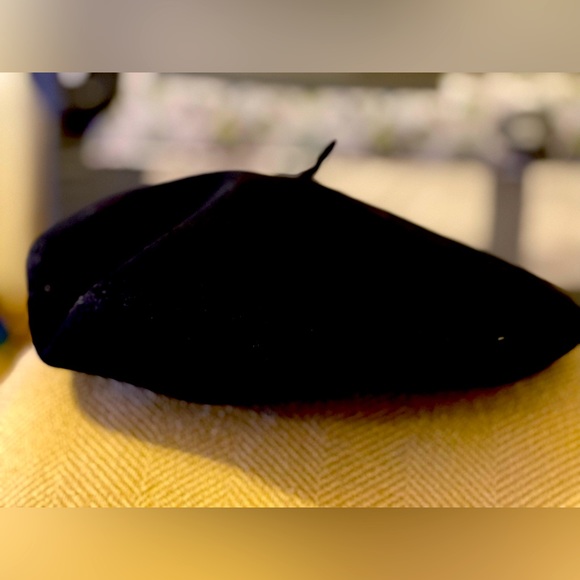 Hoquy Other - Basque Black Hoquy Beret, 100% wool, Made in France, Size M, like new condition
